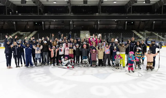Girls on Ice Day am 05.12.2025